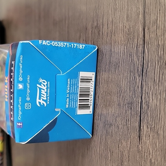 NEW Funko Pocket Pop Hulk Bobblehead Marvel Keychain - Picture 8 of 9